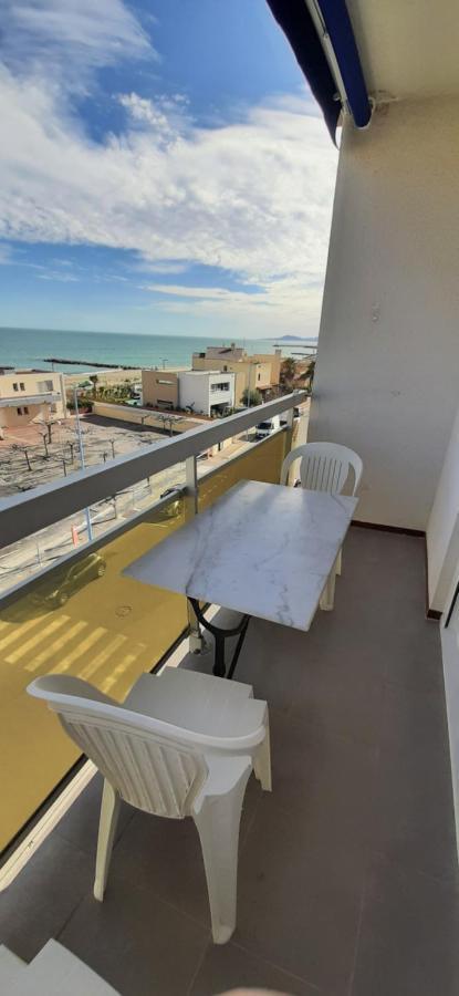 Le Miramar Appartement Face A La Mer - Balcon - Clim Сен-Киприен Екстериор снимка
